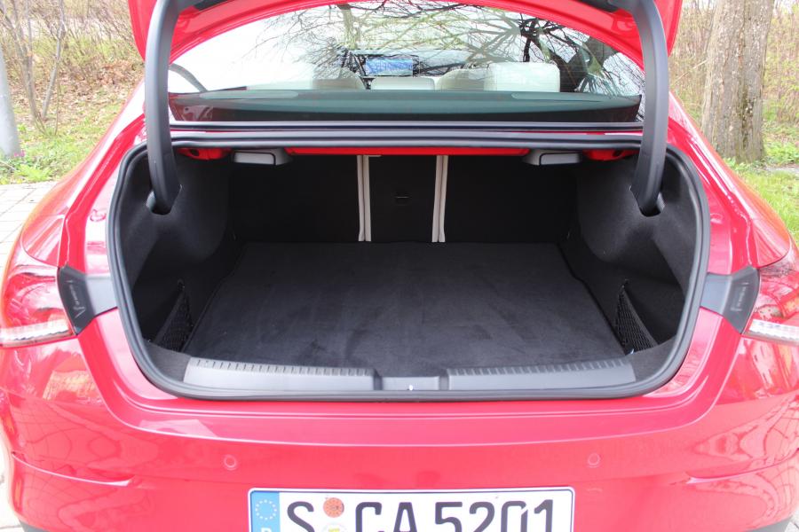 Багажник Mercedes-Benz CLA180 d (W118) 2019 года  (WW) (фото 18 из 19)